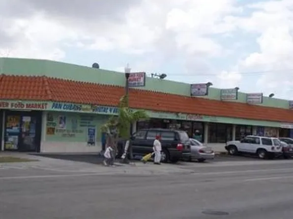 951 Palm Ave, Hialeah, FL 33010