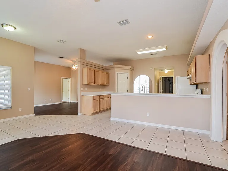 1604 Silhouette Dr — Photo 5