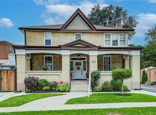 6 Oak St, Cambridge, ON N1R4K6