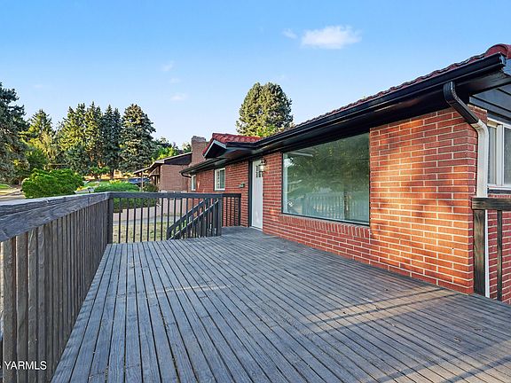 3rd image of 909 S 23rd Ave