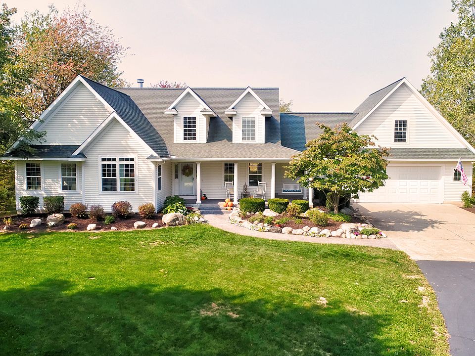 1st image of 4560 39th St