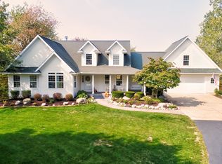 4560 39th St, Holland, MI 49423