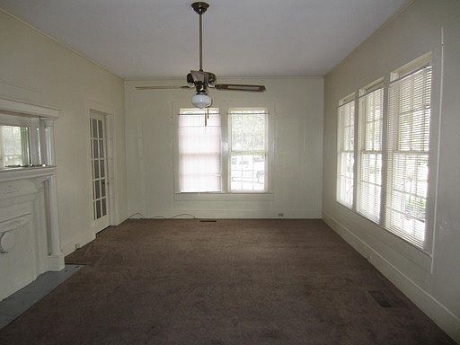 5th image of 108 E Moore St