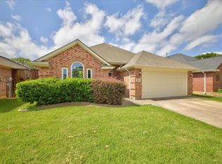 9112 Saranac Trl, Fort Worth, TX 76118