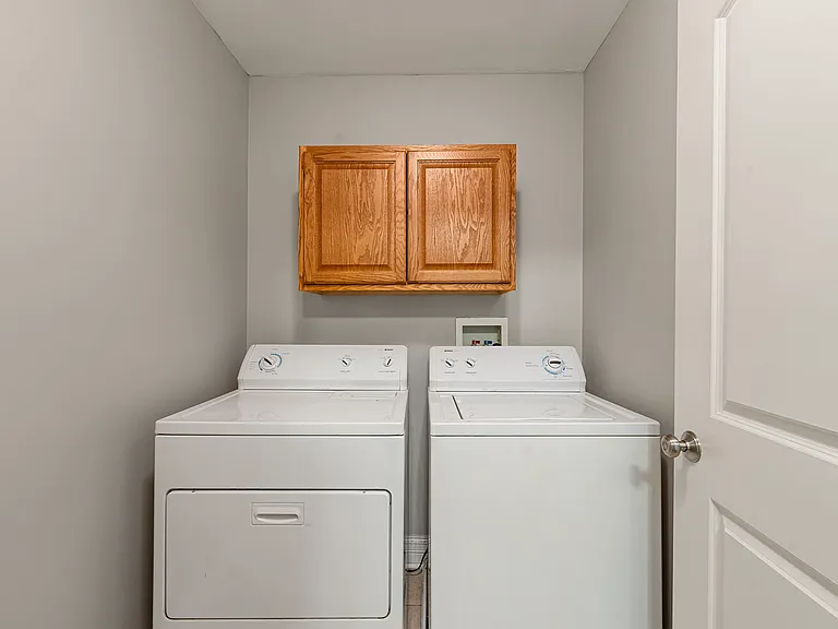 412 N Grainger Ln — Photo 15