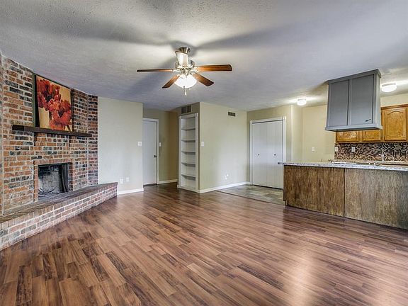 3rd image of 1221 Steinburg Ln