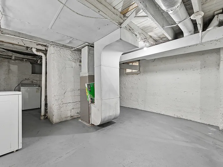 2725 Connecticut Ave — Photo 31