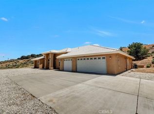 11336 Prairie Trl, Oak Hills, CA 92344