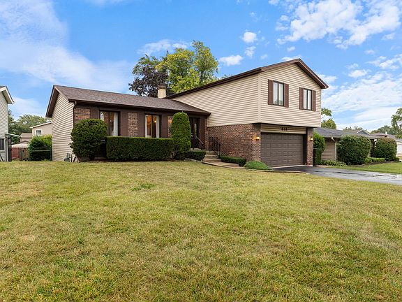 2nd image of 343 Manor Hill Ct