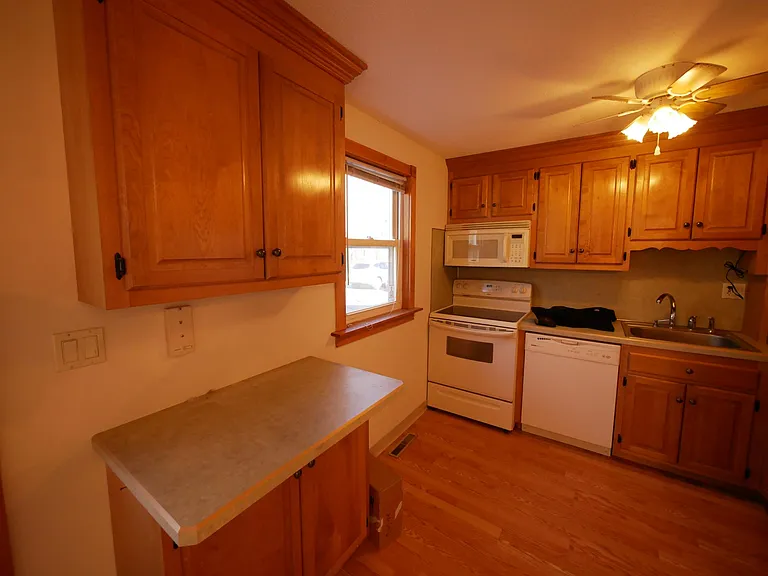 67 Robertson St — Photo 13