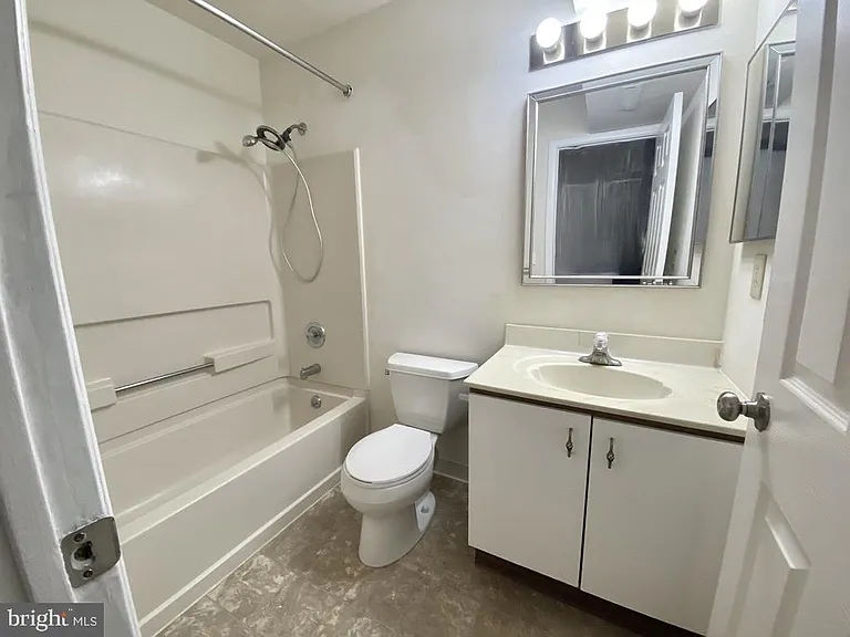 203 Madeline Ct #139 — Photo 10