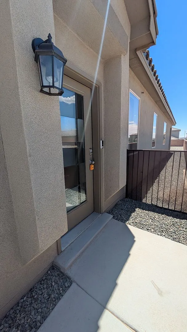748 Amastista Loop SE — Photo 3