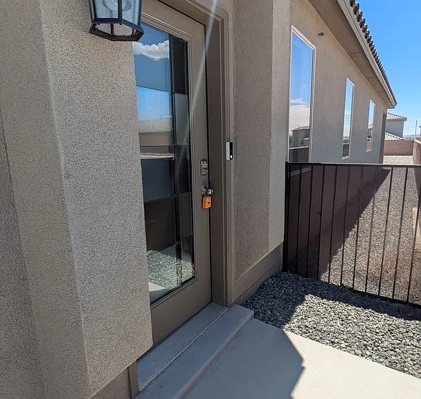748 Amatista Loop SE — Photo 3