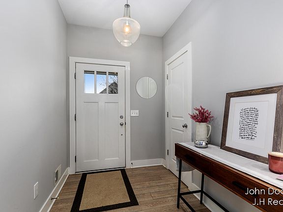 3rd image of 3957 Balsam Waters Dr NE