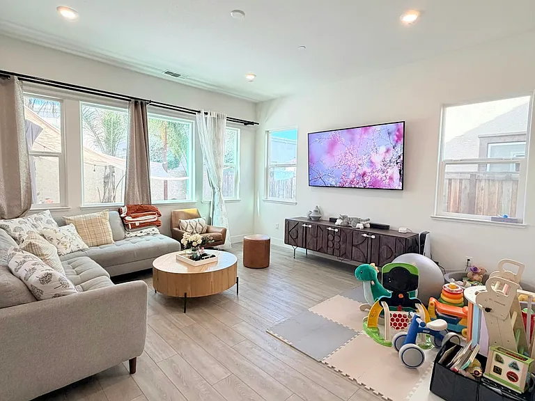 42 Redberry Loop — Photo 3