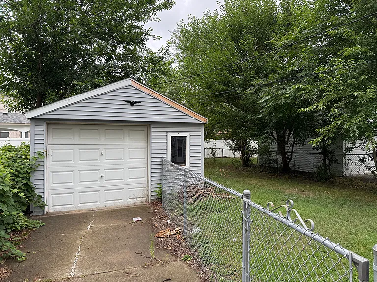 5737 Colonial St — Photo 3