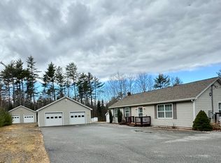 662 Dahlia Farm Rd, Newburgh, ME 04444
