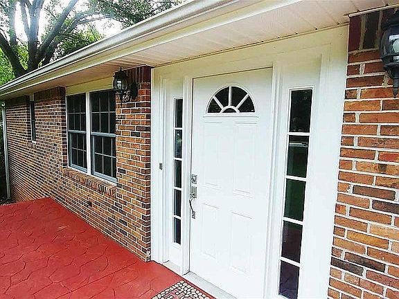 2nd image of 206 S Rockview Dr #A