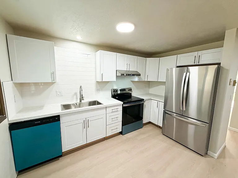 2208 W 13th Ave #A — Photo 4