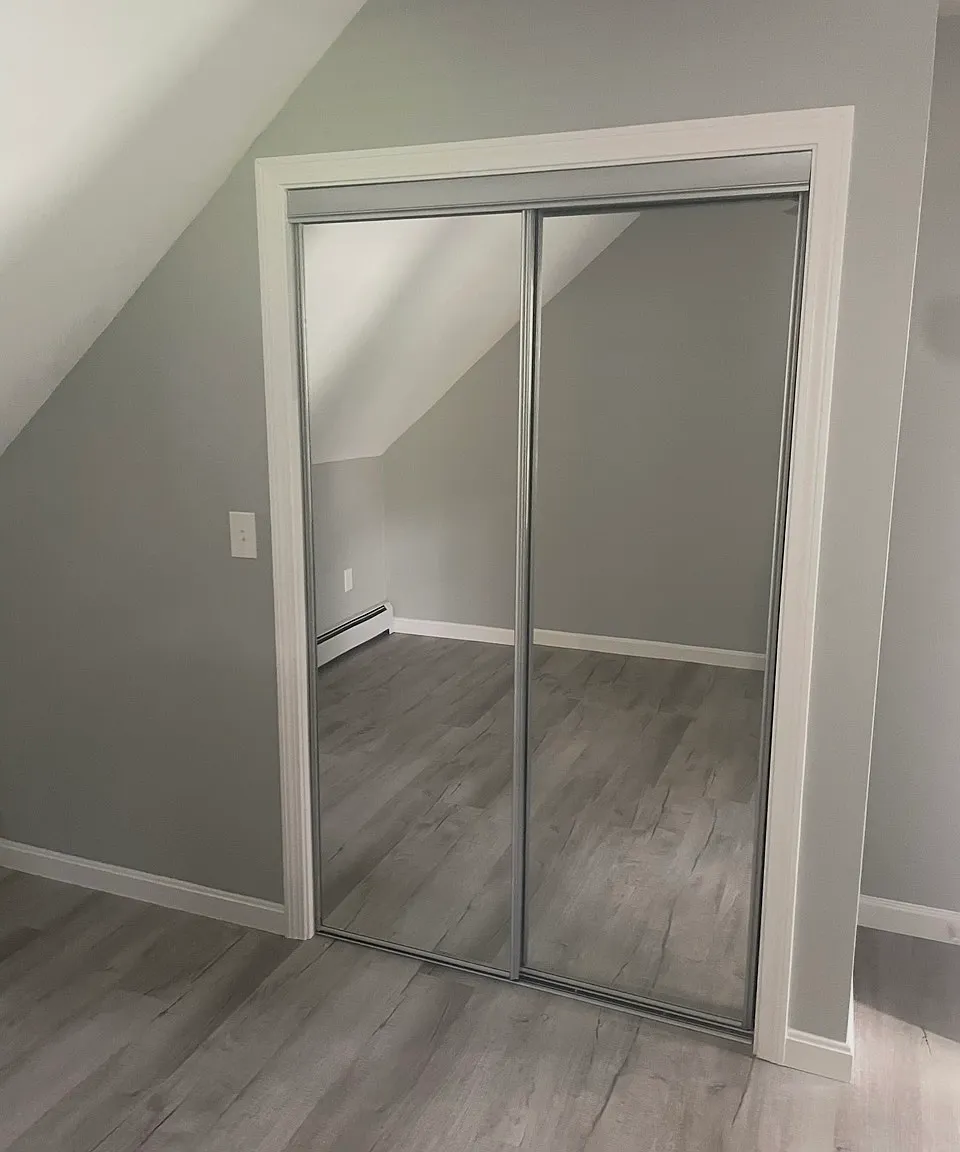 3 bed, 800 sqft, $2,400 — Photo 3