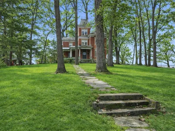 709 Herring St, Brunswick, MO 65236