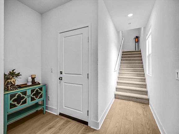 3rd image of 302 Fawn St #302