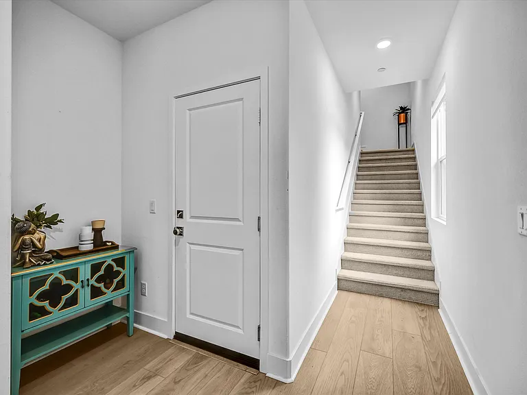 302 Fawn St — Photo 3