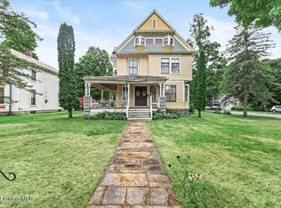16 E Main St, Cambridge, NY 12816