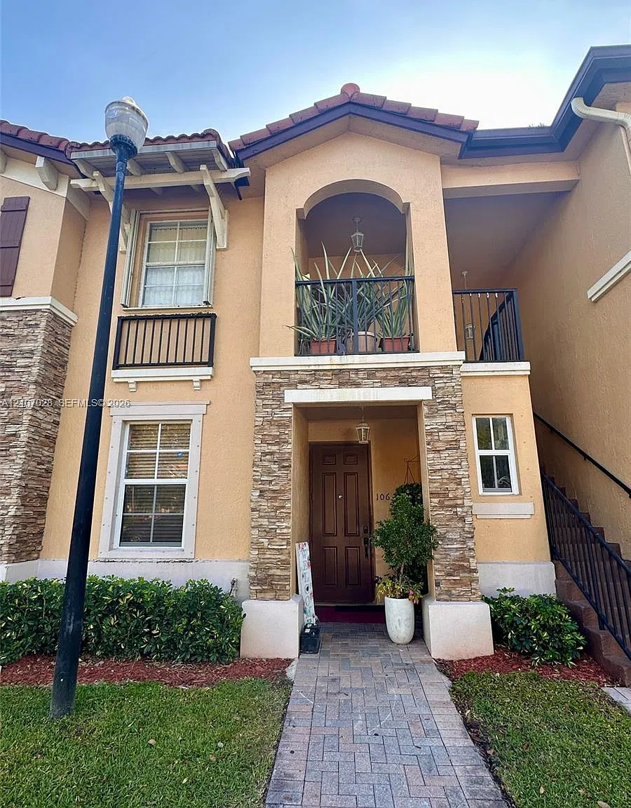 Villas At Carmel Condo No — Photo 2