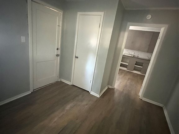 2nd image of 3202 Wagner St