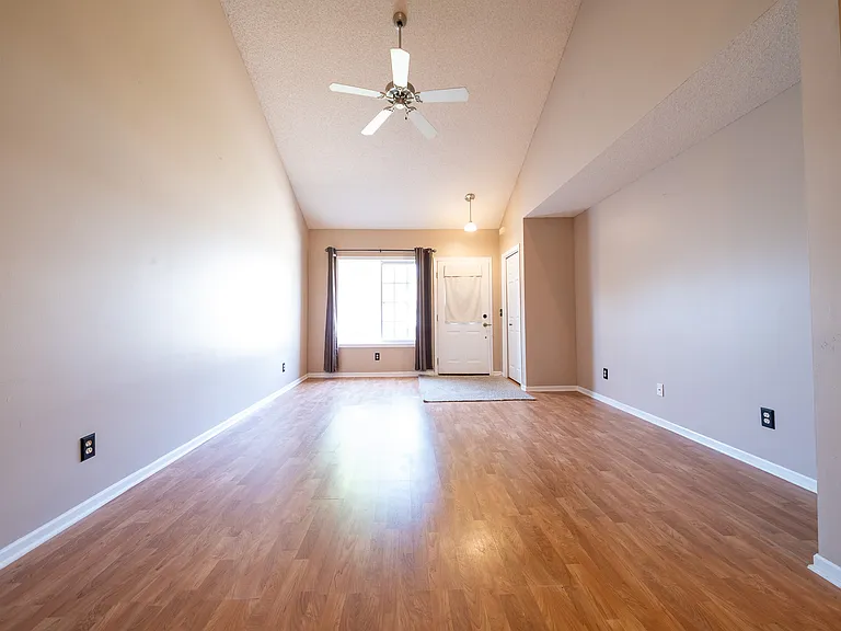 17083 Eagleview Way — Photo 7