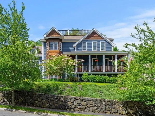 68 Leggs Hill Rd, Marblehead, MA 01945