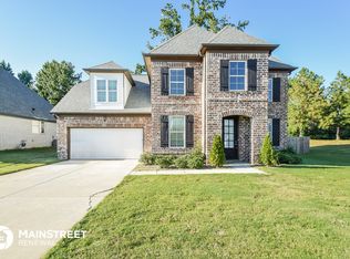 6449 Garrison Ln, Olive Branch, MS 38654