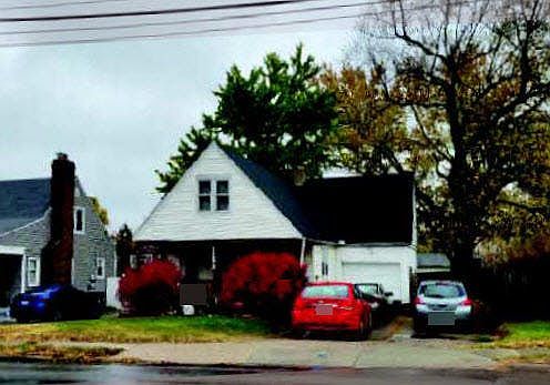 3rd image of 1205 E Dorothy Ln