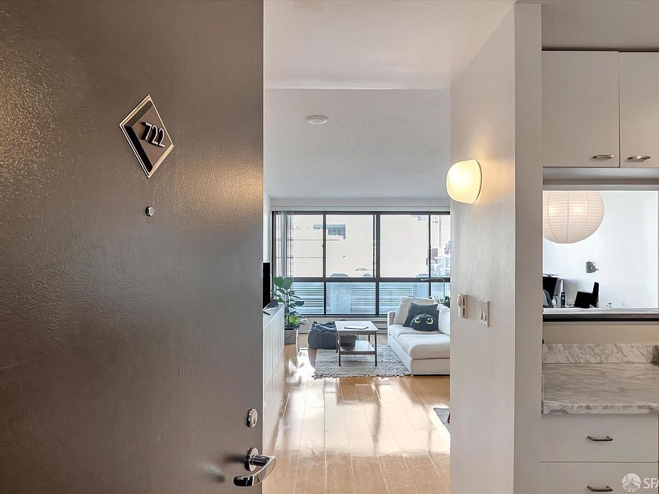 1st image of 300 3rd St APT 722