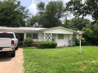 3633 Village Creek Rd, Fort Worth, TX 76119