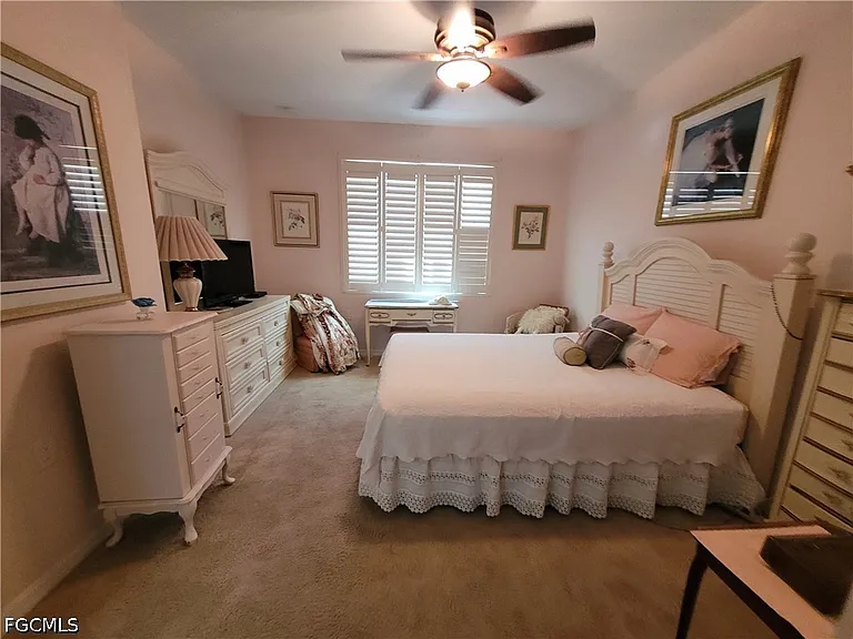10714 Cetrella Dr — Photo 12