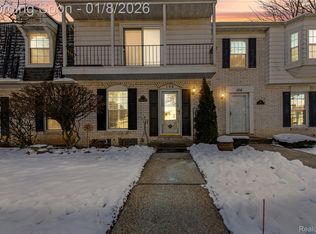 106 Manor Way, Rochester, MI 48309