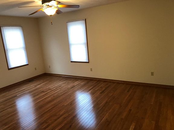 4th image of 3904 W Woodway Dr