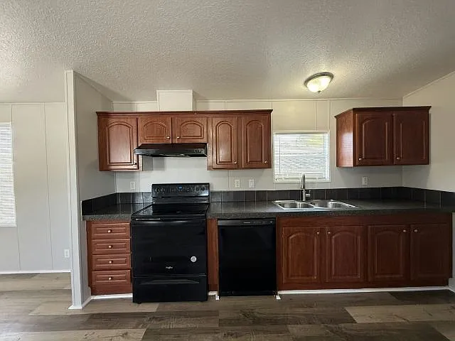 2 bed, 2.0 bath, 896 sqft, $1,775 — Photo 4