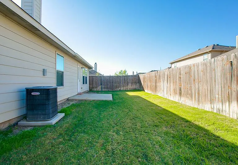 4541 Martingale View Ln — Photo 24