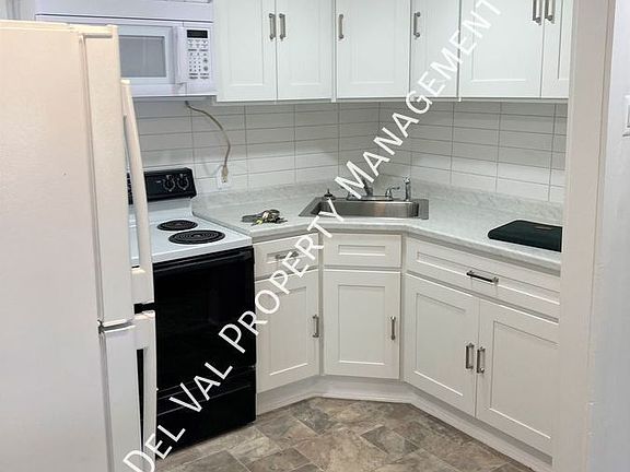 3rd image of 8921 Frankford Ave #B