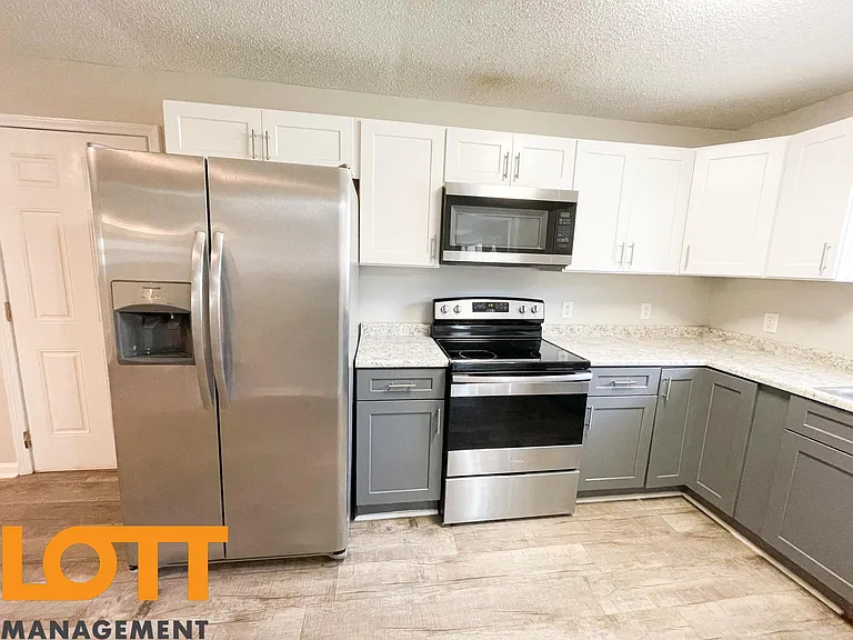406 S Texas Ave — Photo 7