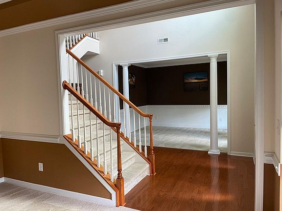 5th image of 1458 Rosemont Dr