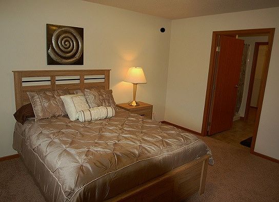 2nd image of 4955 28th Ave S APT 104