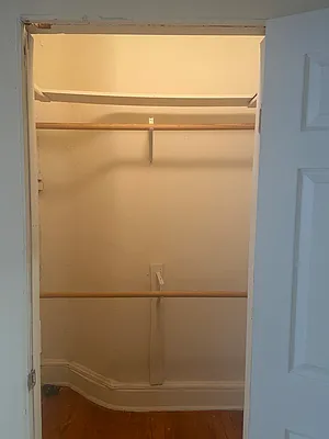 Rented by Argy Realty Inc | media 22