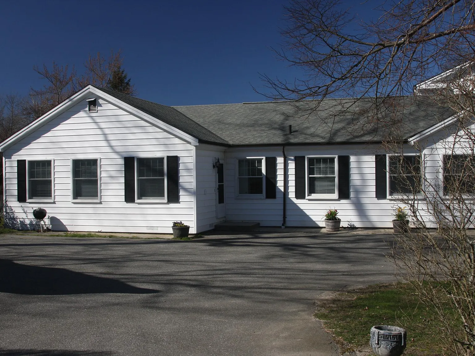 2 bed, 1350 sqft, $3,950 — Photo 2