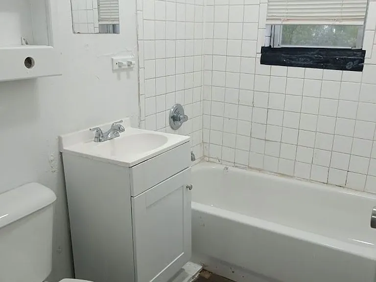 5016 S Drexel Ave — Photo 4