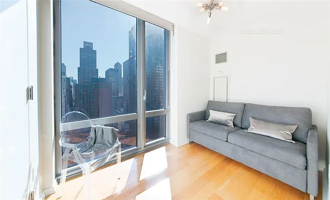 Sold by Engel & Völkers New York City | media 20