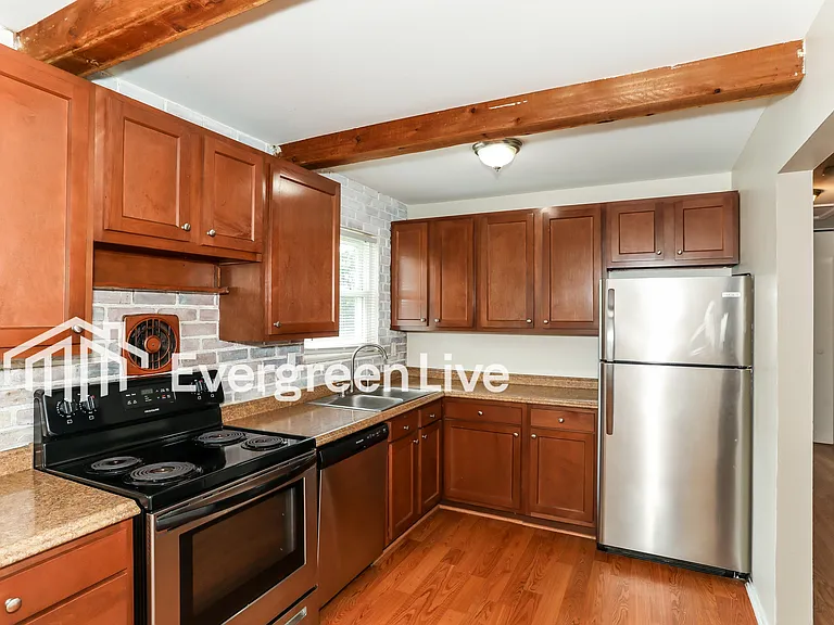 7043 Gracely Dr — Photo 5